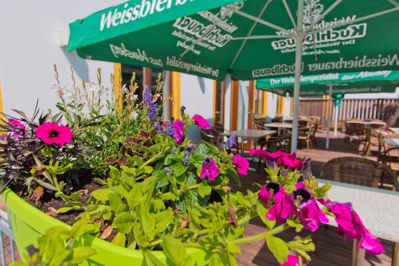 Gasthof Postbraeu Siegenburg エクステリア 写真